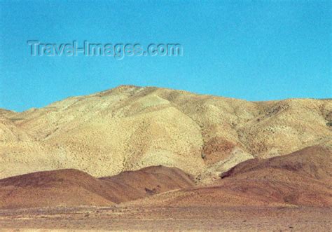 Azerbaijan - Mountains outside Shemakha (photo by M.Torres) - Travel-Images.com