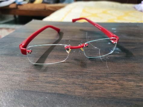 Sunglasses | Red Rimless Glasses (Frame Only) | Freeup