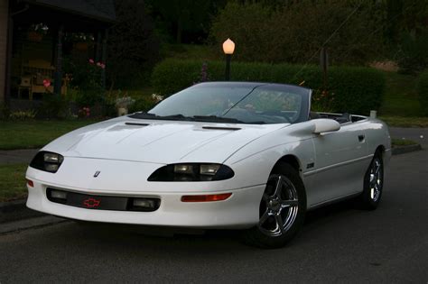 1997 Chevrolet Camaro Z28 - Coupe 5.7L V8 Manual