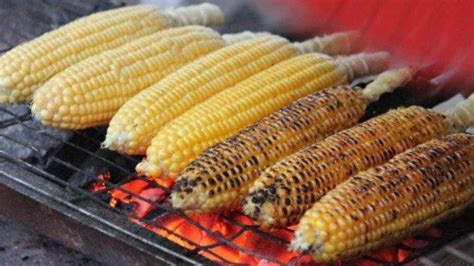 Resep Jagung Bakar Pedas Manis yang Pas Buat Sajian Malam Tahun Baru 2021 - Tribun Travel