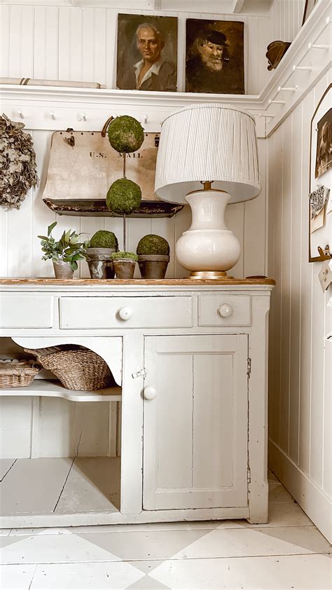 ANTIQUE PAINT COLORS – COZY COTTAGE FARMHOUSE PAINT COLORS – MUDROOM ...