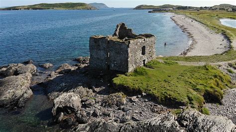 Castle Ruins In Ireland: Abandoned Castles And Ruins