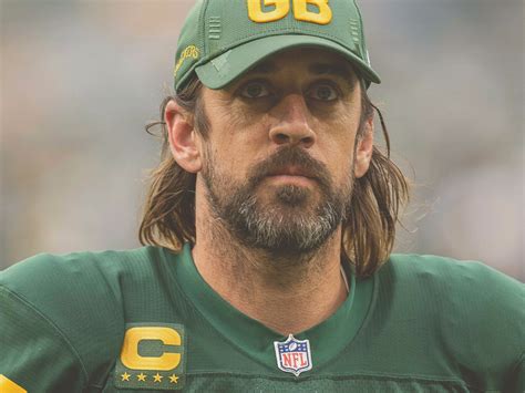 Aaron Rodgers Will Revisit Ayahuasca. Will the NFL Explore Psychedelic Healing, Too? | Ethos