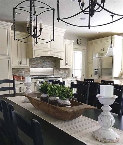 Farmhouse Round Kitchen Table Decor : Round Farmhouse Painted Kitchen ...