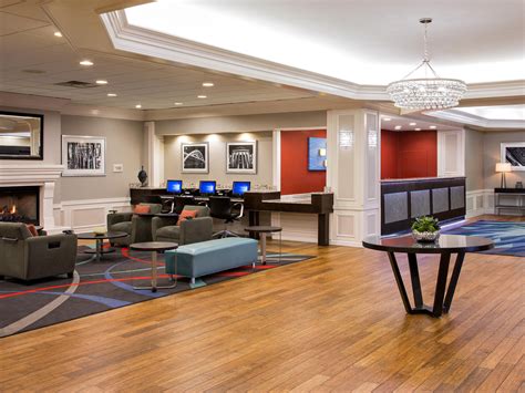 Holiday Inn Express Nashville-Downtown Hotel in Nashville, Tennessee - Nashville Hotels