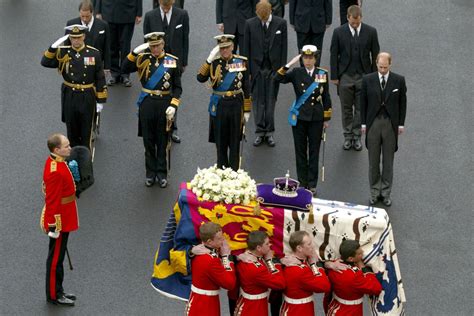 In pictures: Remembering the Queen mother’s funeral | The Independent