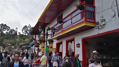 Salento Quindío y el Valle del Cocora - SITIOS TURÍSTICOS DE COLOMBIA