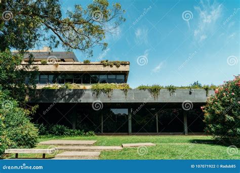 Calouste Gulbenkian Museum in Lisbon Editorial Photography - Image of modern, beautiful: 107071922