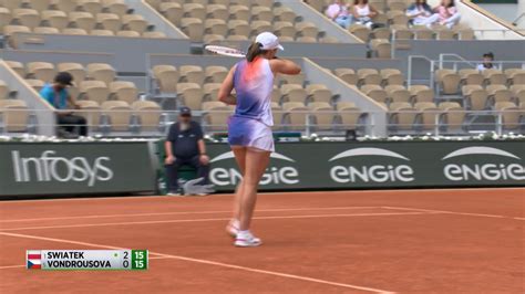 HIGHLIGHTS: Iga Swiatek defeats Marketa Vondrousova; Roland Garros QF ...