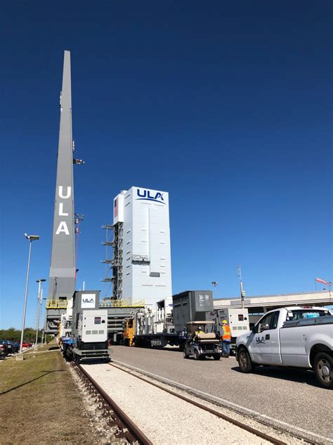 ULA rolls out new launch mount for Vulcan rocket