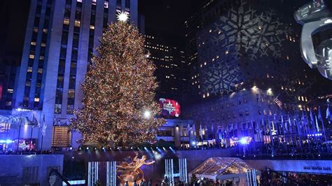 5 Fun Facts About the Rockefeller Center Christmas Tree | HowStuffWorks