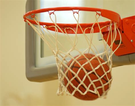 File:Basketball through hoop.jpg - Wikimedia Commons
