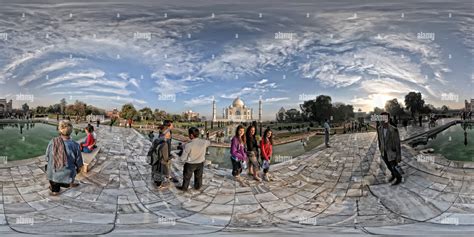 360° view of The Taj Mahal - Alamy