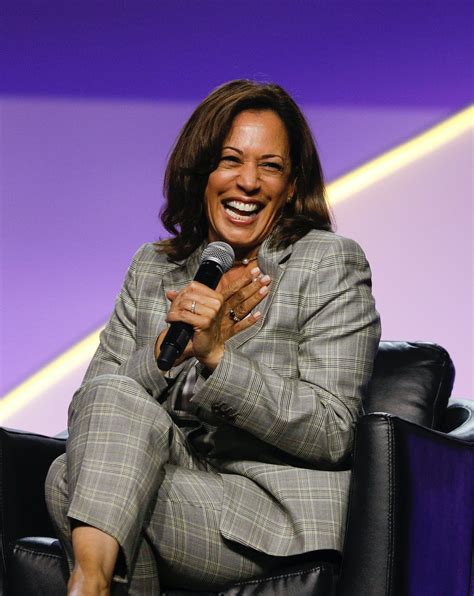 Kamala Harris' Outfits Are Tracked By These Women & The Work Is Harder Than It Sounds