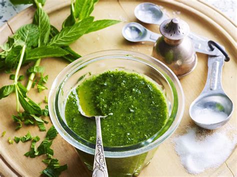 How to make homemade mint sauce | Recipe | Mint sauce, Savory sauce, Sauce recipes