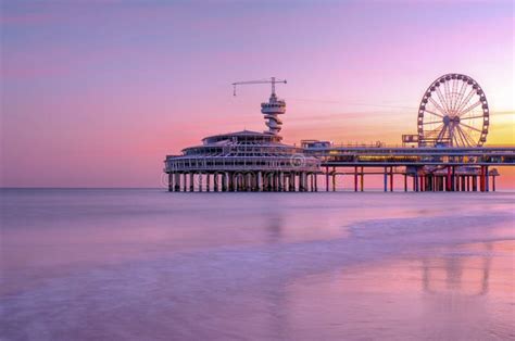 The Pier Jetty of Scheveningen Beach in Hague, Den Haag Stock Photo - Image of dusk, netherlands ...