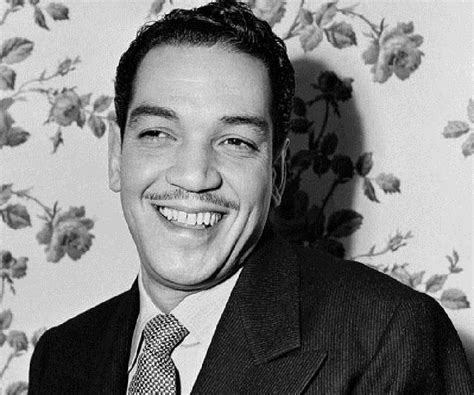 Cantinflas Biography - Facts, Childhood, Family Life & Achievements