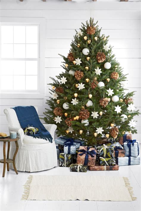 The 50 Best and Most Inspiring Christmas Tree Decoration Ideas for 2021