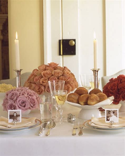 12 Beautiful Table Settings For Hanukkah - DigsDigs