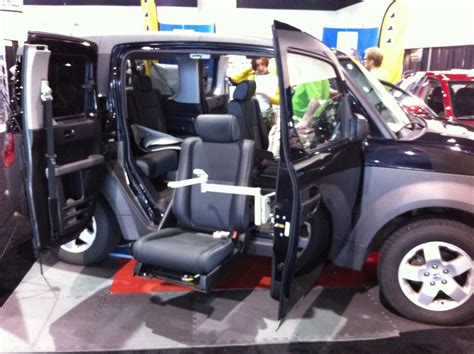 Access Unlimited fold away transfer seats in a @Honda Element #NMEDA | Wheelchair accessible ...