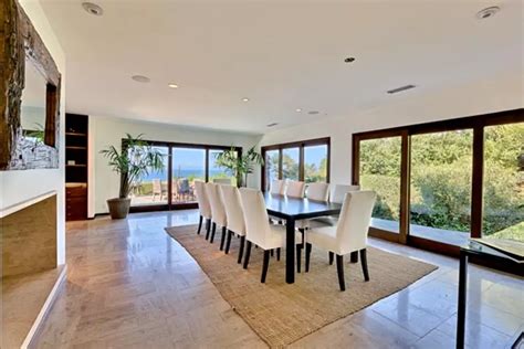 Inside Angelina Jolie's $95,000 per month Malibu hideaway | HouseAndHome.ie