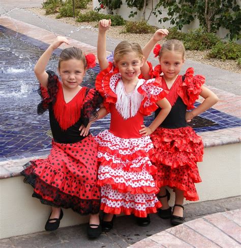 Pin by I. R O S E. M. on Flamenco | Flamenco dress, Flamenco costume, Spanish costume