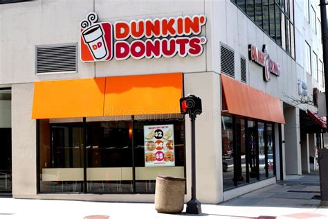 Cleveland, Ohio May 17, 2020 Dunkin`Donuts Coffee Shop. Editorial Stock Photo - Image of emblem ...