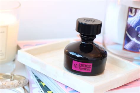 BeautyLoves: The Body Shop Black Musk perfume oil