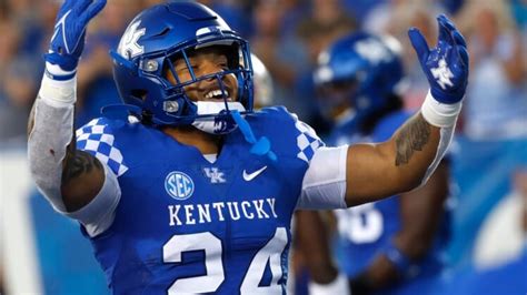 WATCH: Kentucky Wildcats' Chris Rodriguez runs wild in win over ...