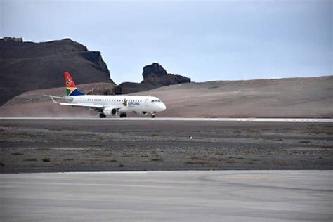 How Data Helps Pilots Landing In St Helena Airport