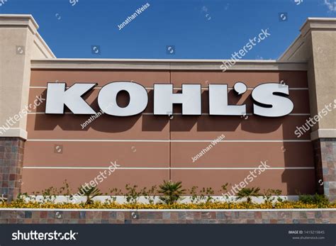 Las Vegas - Circa June 2019: Kohl's Retail Store Location. Kohl's is accepting Amazon returns ...