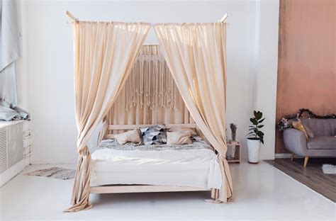 Dark Wood Canopy Bedroom Sets / 21 Bed Canopy Ideas That Are Adult And ...