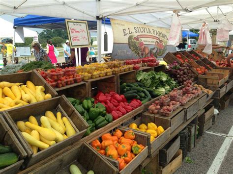 Roundup: Spring and Summer Farmers' Markets | Farmers market, Fresh ...