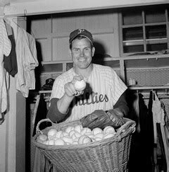 Robin Roberts, Hall of Fame pitcher, dead at age 83 | SILive.com