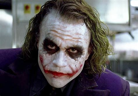 dc - Does Joker wear makeup in the comics? - Science Fiction & Fantasy Stack Exchange