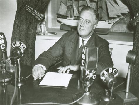 Roosevelt Delivering a Fireside Chat, 1935 | Humanities Texas