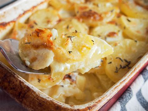 Dauphinoise potatoes - Caroline's Cooking