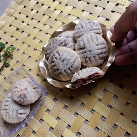 Healthy Gujia Recipe [Baked Suji Gujiya with Dates by Ravneet Bhalla Sugarfree, No maida]