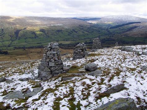 The Megger Stones, above Dentdale © Gordon Mabson :: Geograph Britain and Ireland