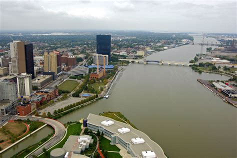 Promenade Park Portside Docks in Toledo, OH, United States - Marina ...