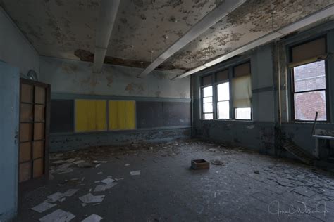 Abandoned New York: American Graffiti Jr High School