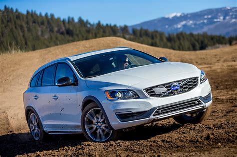 2015 Volvo V60 Cross Country Review