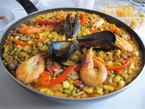 The tasty side to life: Traditional Spanish Mixed Paella- "Receta- Paella Mixta"