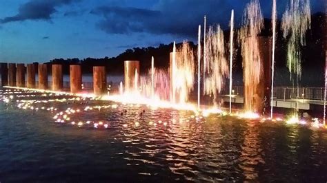 BRANSON LANDING FOUNTAIN SHOW - All You Need to Know BEFORE You Go