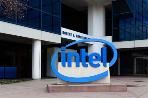 Is Intel Stock Nearing the Bottom? - PressReach