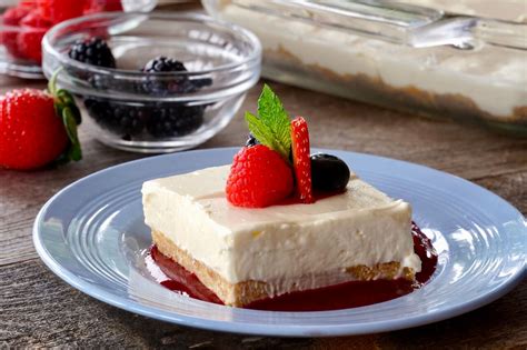 Easy No-Bake Cheesecake - Weekend at the Cottage