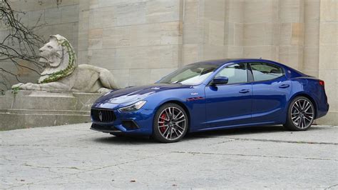 2021 Maserati Ghibli Trofeo Review | AutoTrader.ca