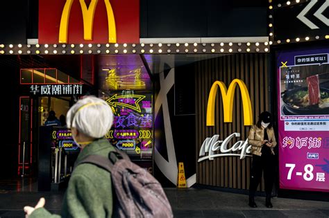 Carlyle Exits China McDonald’s Stake With 6.7 Times Return - Bloomberg