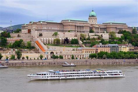 Budapest: Guided Buda Castle History Tour | GetYourGuide