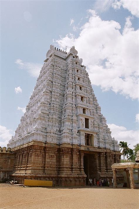 Srirangam Temple Gopuram - Tiruchirappalli - Wikipedia Indian Temple Architecture, Sacred ...